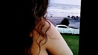 queen-goa-boob-suck