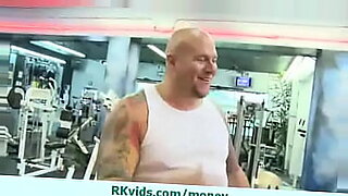 ugandan-fuck-in-the-gym