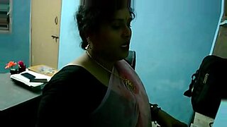 salwar-suit-wali-aunty