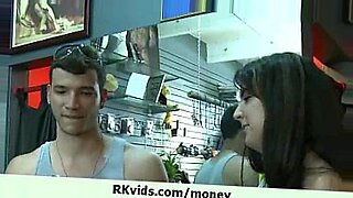 سيكس-اية-خلف-السورية