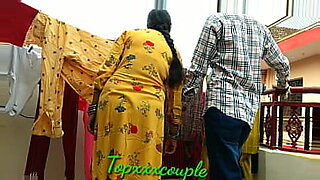 18-years-old-bhabhi-sadi-wali-sex