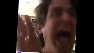 teacher-licked-under-de-table