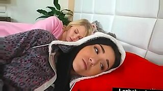 college sluts girls enjoy group sex video 27