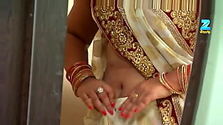 desi-aunty-boob-show
