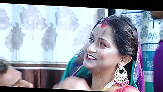 sari-bilaus-solo-girl