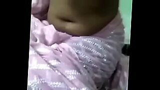 to-men-one-women-boobs-toucher