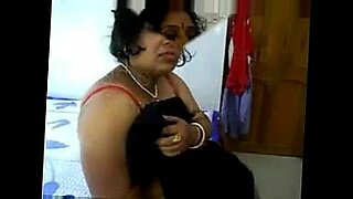 aunty-sexvideo-in-saree