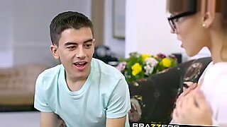 jordi big ass mom yoga small son sex focking