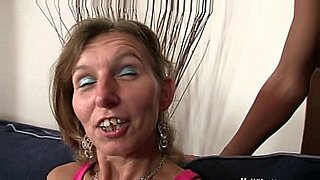 mother-eats-real-daughter-pussy