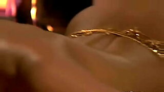 كس-بنات-مراهقات-تلعب-كسه-صغيره