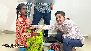 يدخل-علا-اخته-وهي-نايمه-وينيكها