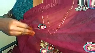 busty aunty removing saree