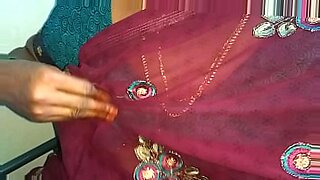 indian bus dick touch saree aunty