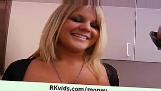 desi-mom-live-show-with-little-teenss