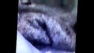 zoya reallifecam masturbating with pin