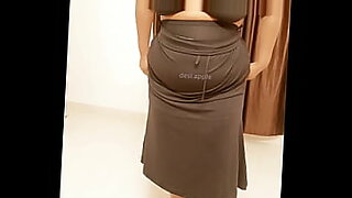 cut-lankan-girl-show