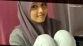 hijab melayu tudung remaja di tangga xvideos