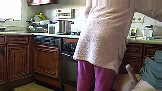 18yrs-hold-sex-movies