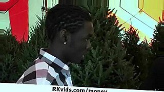 courier-me-xxx-video