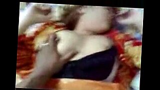 boob-pressing-prank
