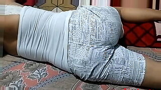 little-baby-girl-suck