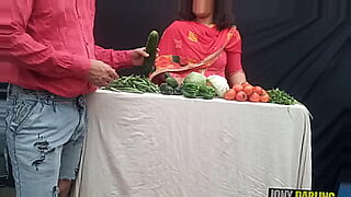 desi naukrani video