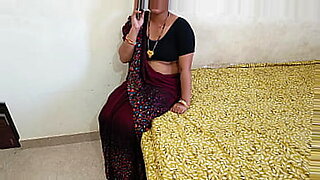 xxx-mom-and-sister-come