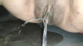 desi-sexy-selfie-aunty-in-bath