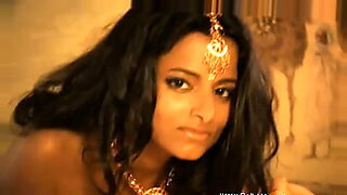 nude-arab-women-com