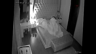 pinoy-babe-on-camera