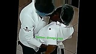 mom hand lock in kichen son in sex