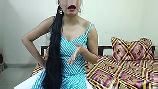 desi-pissing-indian