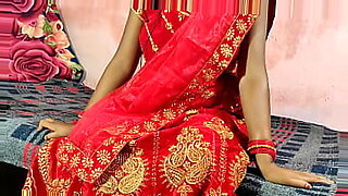 desi removing saree during fucking