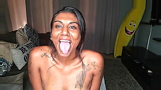 girl-on-girl-trailer