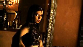 watch-naked-poison-2000
