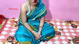 2 indian lady teacher in saree masterbate a boys penis