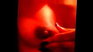 teen-girl-show-pussy