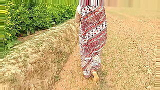 indian-gf-sex-outdoor
