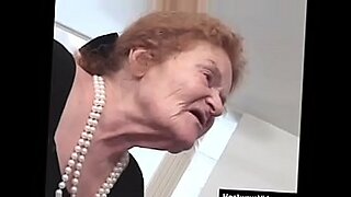 oldnanny old fat grannies masturbating