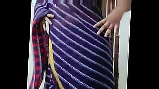 lal-chadi-or-bra-me-hot-ladki-video