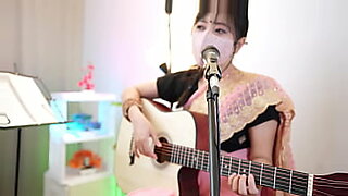 trisha-singer-rocking-spider