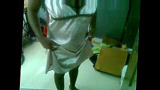 cute aunty dress remove