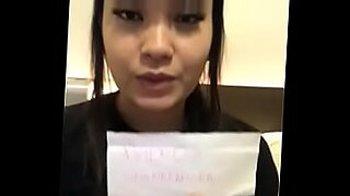 hot sex sexy asian chick blow cock