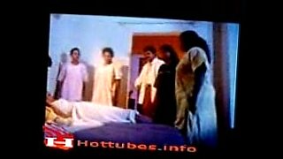 2-girls-at-gyno-doctor