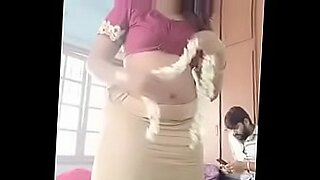 bra-change-help-son