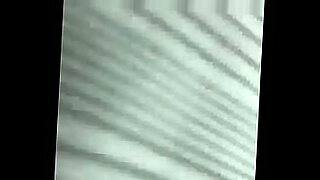 to-men-one-women-boobs-toucher