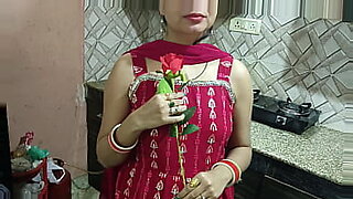 bhabhi-ne-sikhaya-chodna