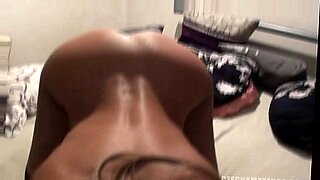 indian sex video of an indian aunty showing her big boobs sarees