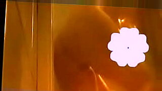 hidden-shower-spying