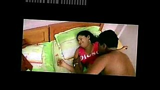 tamil aunty blouse removing and boob milk feed to husband